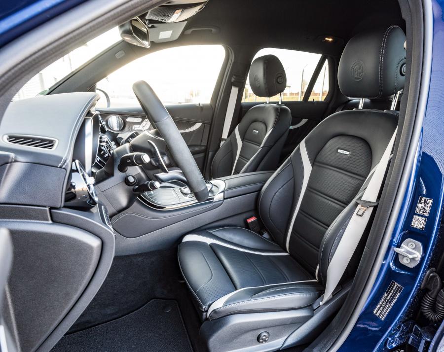 Интерьер Mercedes-AMG GLC63 S 4Matic+ (X253) 2017 года  (фото 44 из 80)